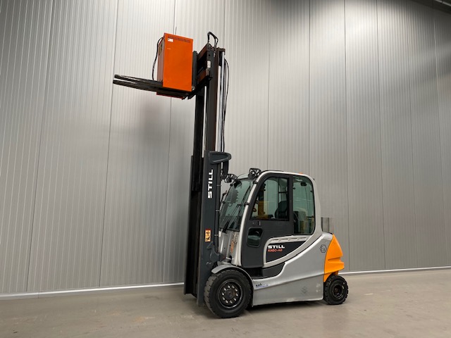 Forklift Hiydraulic Forkposiotioner and side shift.