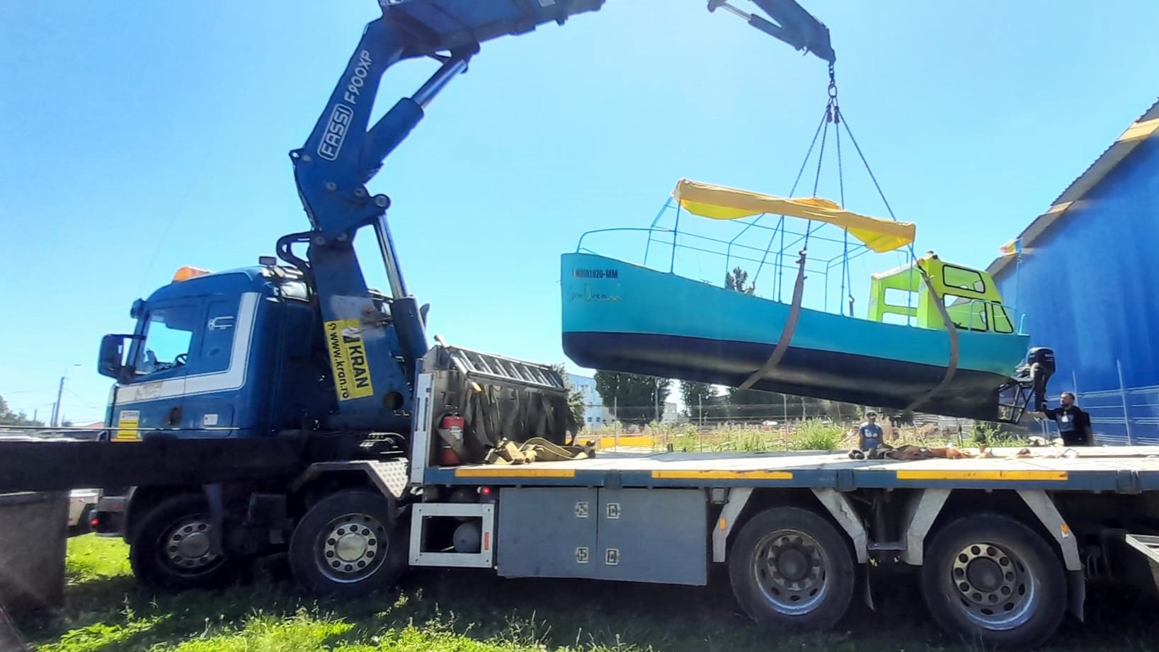 Boat Lifting and Loading Project Using a Truck Crane