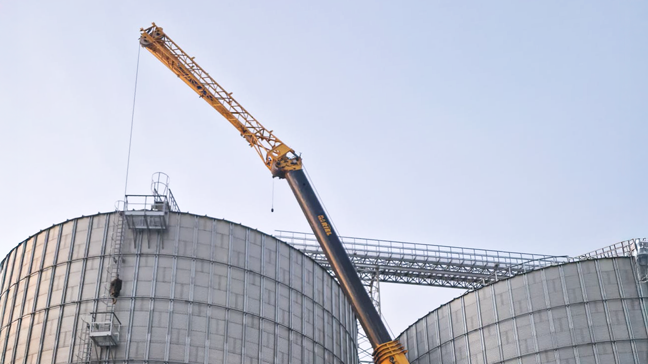 Heavy Lift Installation at Port Facility – Constanța